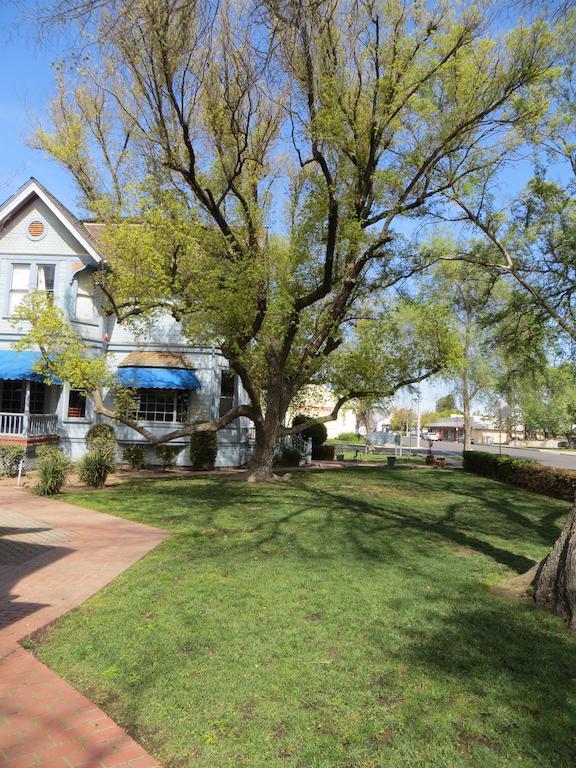 Irwin Street Inn Hanford Exterior foto